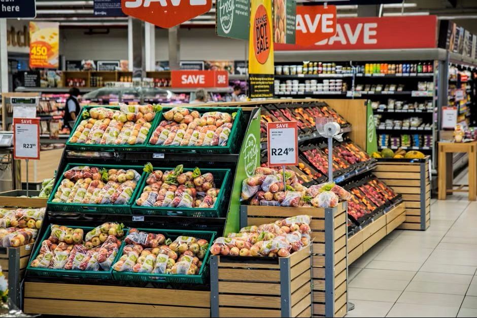 Stop Overpaying with These Top Weekly Grocery Flyers