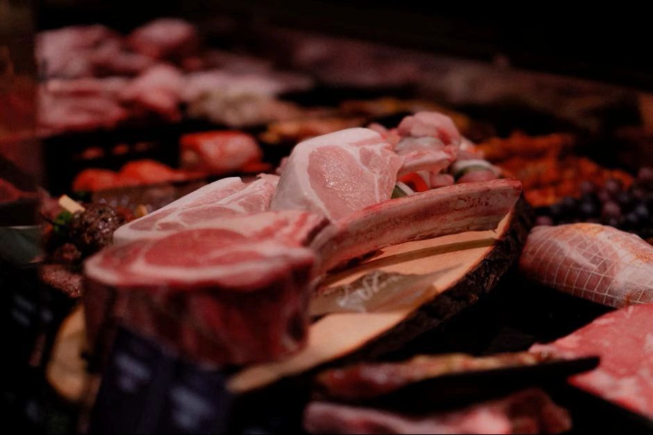 The Carnivore Guide to Finding the Best Fresh Cut Meats