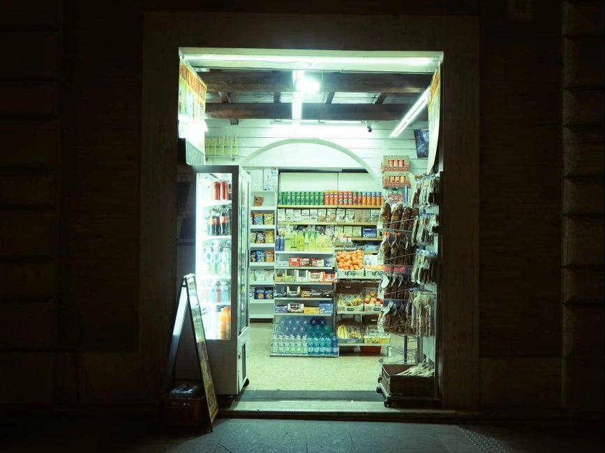 Where to Find a 24 Hour Grocery Store in Livonia