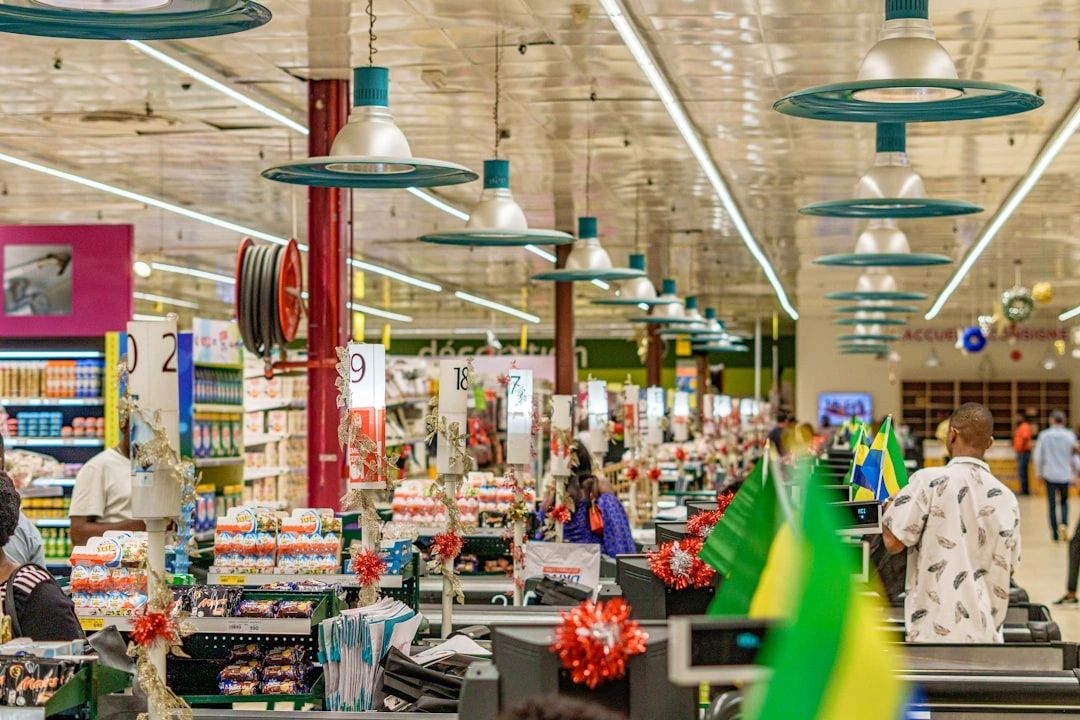 Where to Find a 24 Hour Grocery Store in Livonia